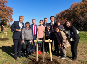 チェコ共和国のTwitterに館長登場！